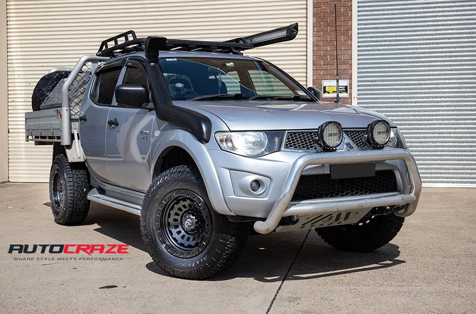 MITSUBISHI TRITON ZEPHYR MATTE BLACK